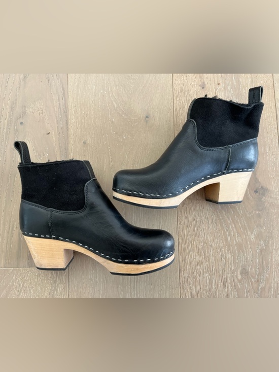 Swedish Hasbeens Shoes - Swedish Hasbeens Zip It Emy Clog Booties sz 37 / 6.5